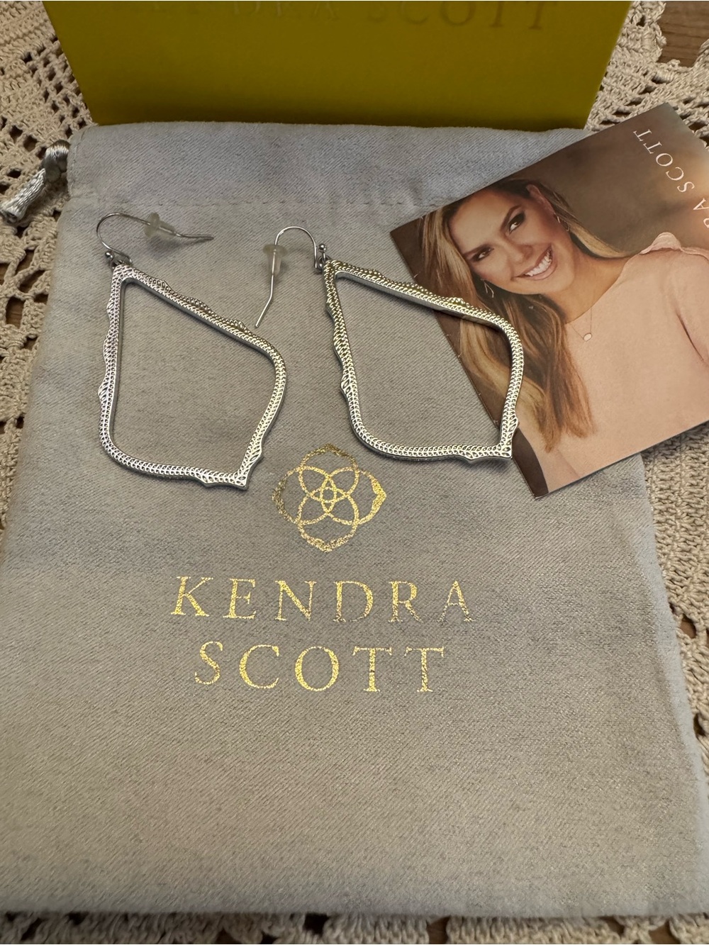 Kendra Scott Sophee Silver Textured Open Geometric Drop Earrings $70 new